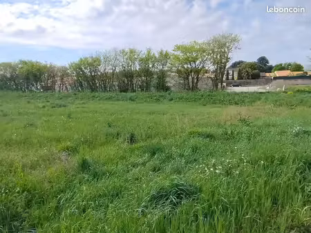 terrain 686 m² sainte soulle