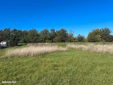 terrain 648 m² breuillet