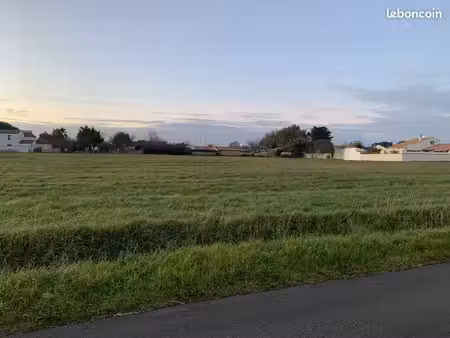 terrain à bâtir de 309 m2 au prix de 140000 à saint-palais-sur-mer (17)