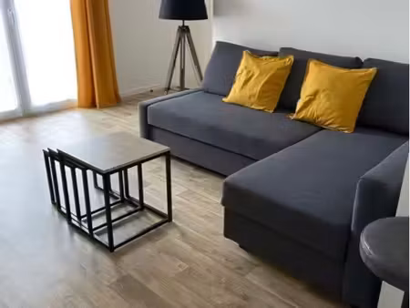 appartement t2 avec balcon  cave  parking souterrain sécurisé