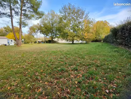 terrain 776 m² breuillet