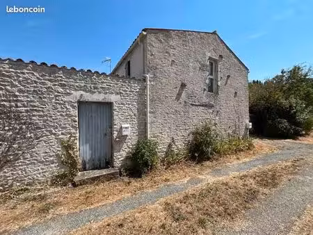 immeuble 77 m² nuaille d aunis
