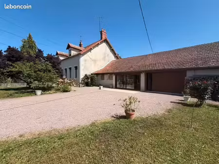 longère 8 pièces 270 m²
