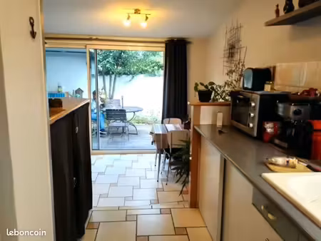 maison t3 de plain-pied dans la rochelle avec extérieur