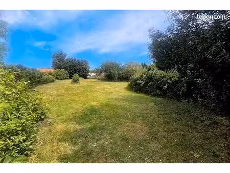 terrain 5 pièces 3030 m²