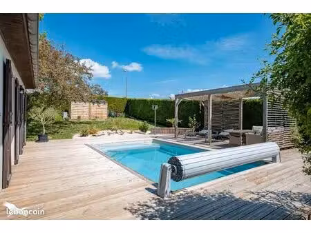 pavillon 5 pièces 135 m²