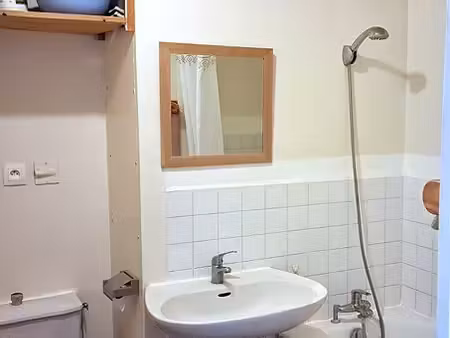 studio meublé 25 m² – rue chef-de-ville  centre historique