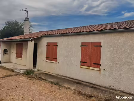 locaux professionnels à louer - marans - aménagement sur-mesure
