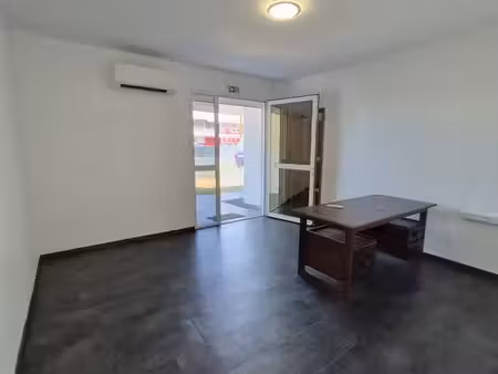 local commercial 42 m² remire-montjoly