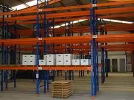 entrepôt 400 m² sainte-suzanne