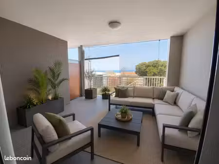 saint-gilles-les-hauts appartement 2 pièces 62m2 avec varangue 17m2 et jardinet privatif