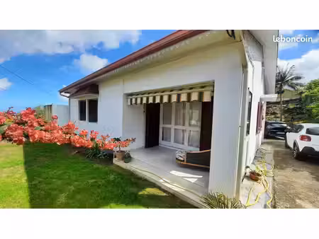 maison tampon