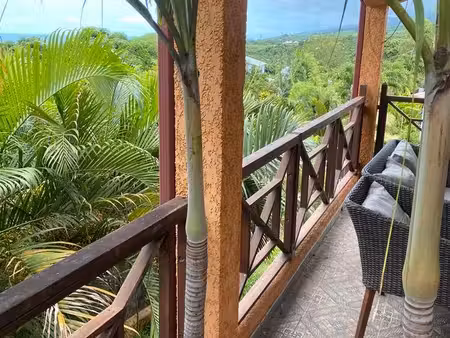 saint-louis 97421 – maison familiale avec piscine  vue mer et potentiel indépendant