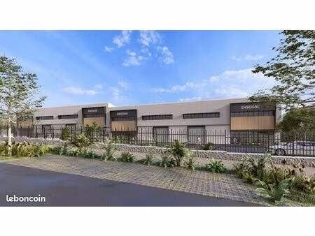 local industriel 400 m²