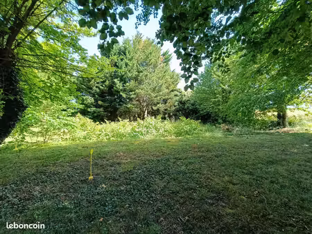 terrain à bâtir entièrement viabilisé 780 m2
