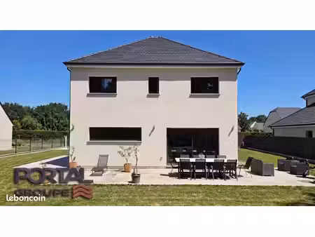une maison neuve tout compris. cuisine  carrelage  parquet  pac  wc  douche italienne  dou