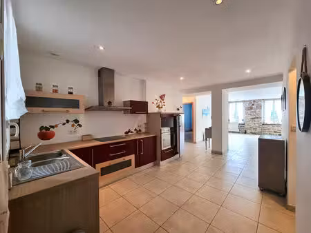 maison ancienne de 11 pièces à vendre à quimperlé - proche commodités