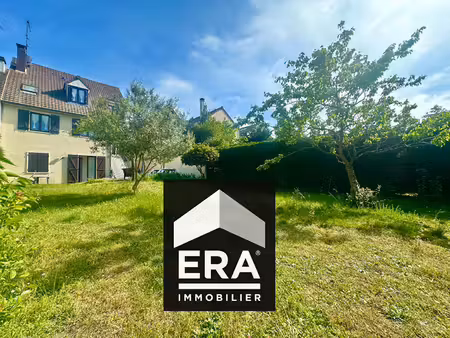 maison familiale avec grand terrain - quartier dix-arpents