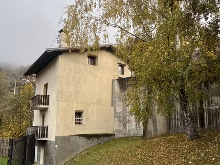 maison de village à rénover 2 logements terrain attenant