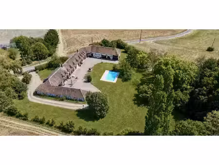 corps de ferme avec dépendances et jardin beaune-la-rolande (45)