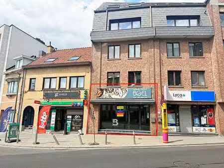 commercieel gelijkvloers op toplocatie met atelier  kanto...