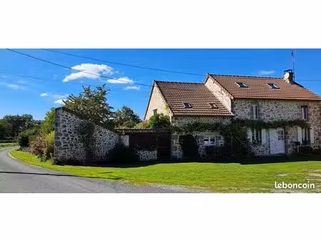 maison familiale en pierres à vendre