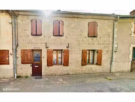 maison de bourg-mautes