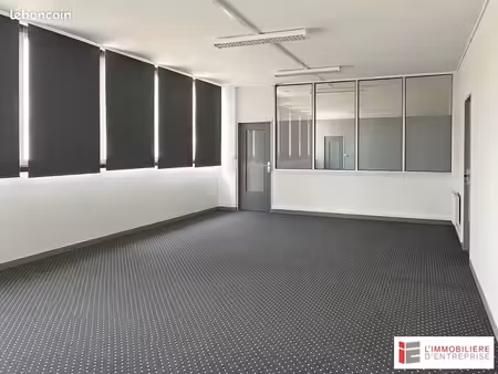 bureaux 200 m²