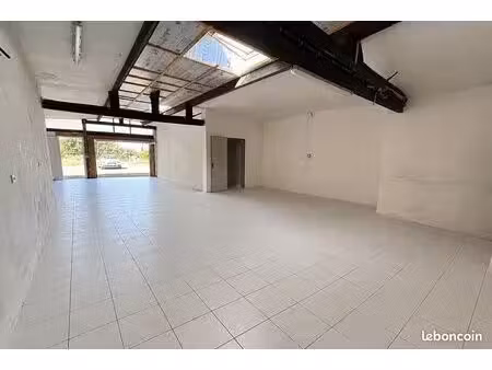 bureau 80 m²