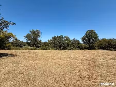 terrain 1 060 m² monmadales