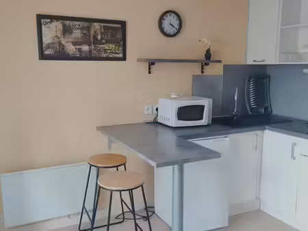 studio meublé rdc à proximité du centre-ville
