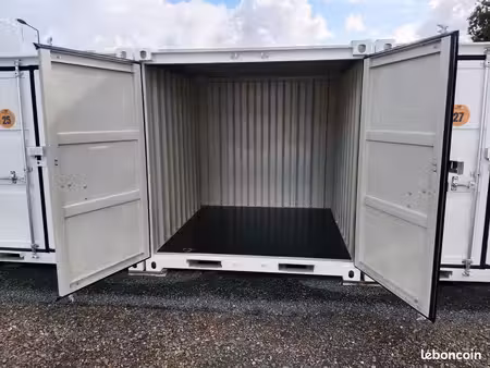 box de stockage 10m3 en location - assurance incluse - accès libre 24h/24 sans rdv