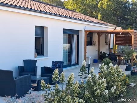 av maison neuve
