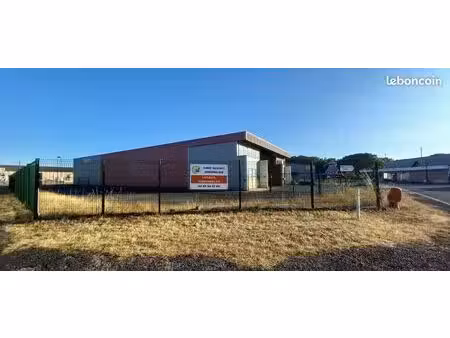 local commercial 900 m² boulazac isle manoire