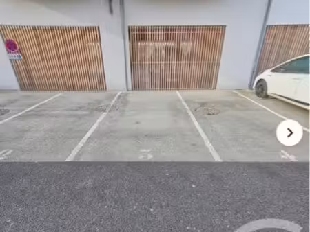 location place parking dans résidence fermée sécurisée lippmann à bezannes