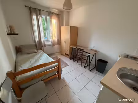 chambre meublée dans montaigu
