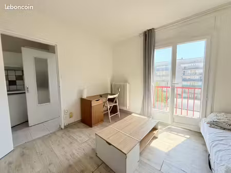appartement 1 pièce 18 m²