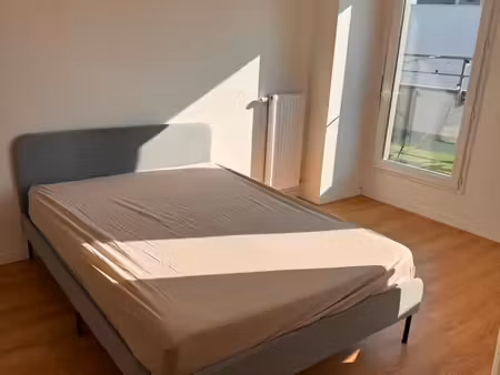 appartement meublé - 67m² – parfait pour colocation - terrasse 13m² – proche gare nanterre