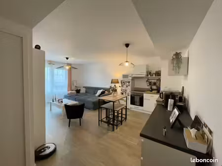t3 lumineux à rennes st-jacques