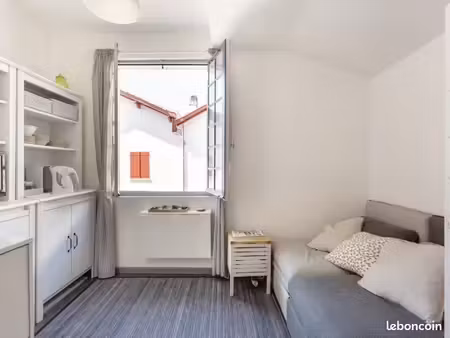 charmant studio 17m²  10min centre et plage à pied