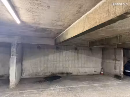 parking à louer