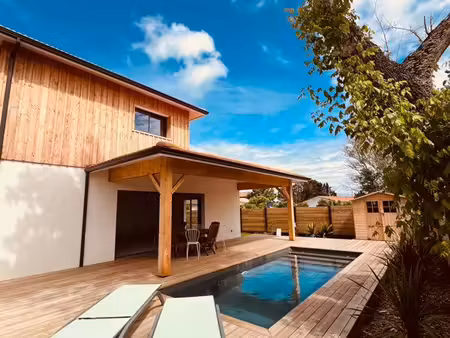maison 4 chambres avec piscine et garage