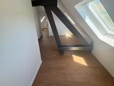 loue appartement duplex 3 chambres + bureau