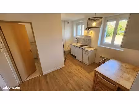 appartement t2 meublé de 28 5 m²  rénové  avec jardin privatif  parking et local à vélos –