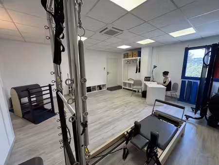 location locaux professionnels 29.82 m² à le cannet (06110)  350 €