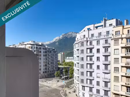 appartement lumineux avec balcon  beaux volumes  cave et ascenseur – 5ème étage