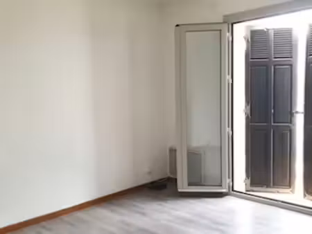 location appartement 2 pièces 43 m² à sanary-sur-mer (83110)