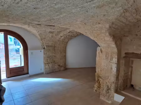location commerce à loupian (34140)