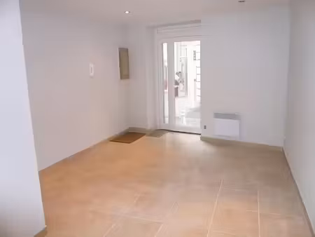 location commerce 21 m² à toulon (83000)