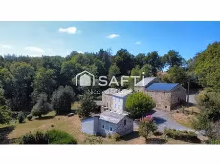 ensemble immobilier deux habitations et dépendances